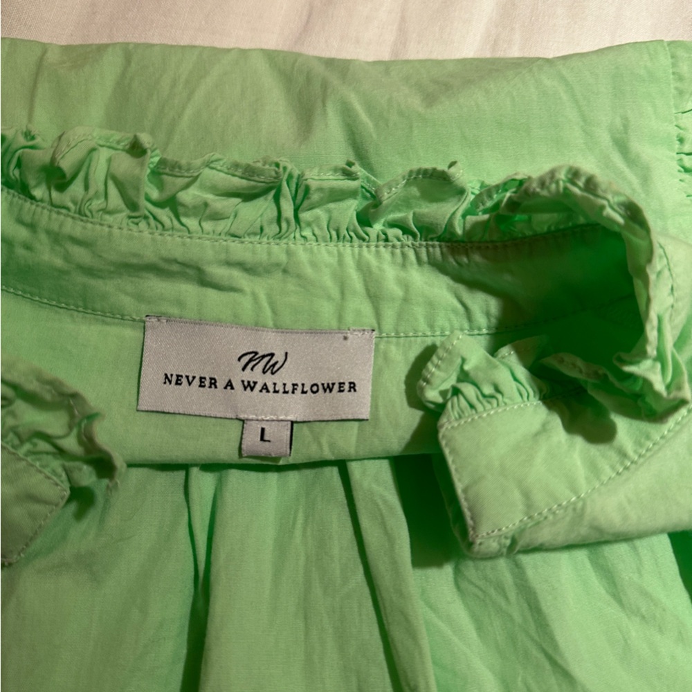 Vibrant Green Ruffled Top - Picture 4 of 6